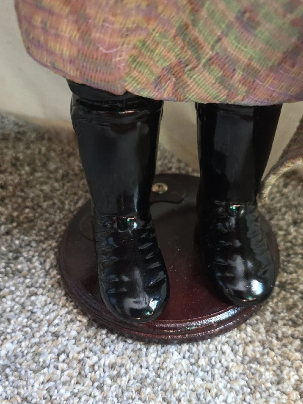 Vintage standing santa figurine 16